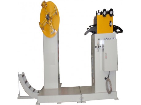 Precision decoiler straightener for thick material